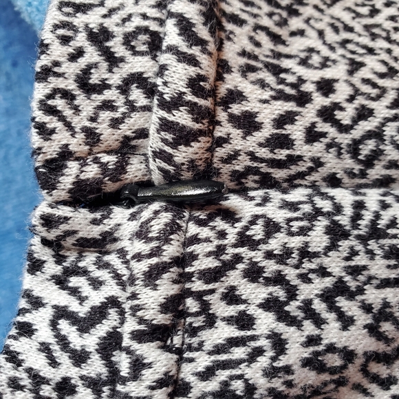 EUC LOFT Black White Short Sleeve Leopard Jacquard Fitted Midi Dress wi… - Picture 11 of 12